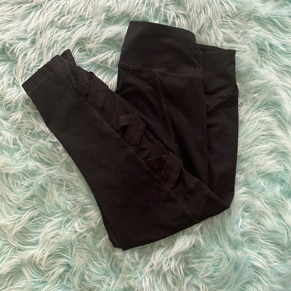 Black midi leggings with Mesh Design